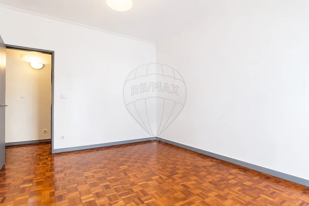 Apartamento T2 para Venda em Laranjeiro e Feijó Foto 17