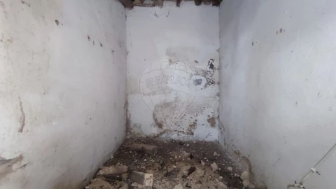 Prédio para Venda em Marvila, Ribeira Santarém, São Salvador, São Nicolau