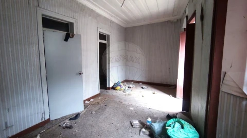 Prédio para Venda em Marvila, Ribeira Santarém, São Salvador, São Nicolau