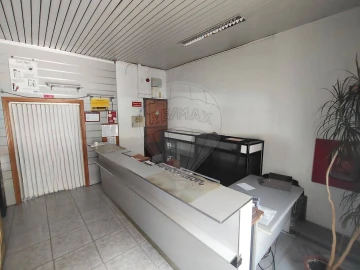 Loja para Venda em Alverca do Ribatejo e Sobralinho