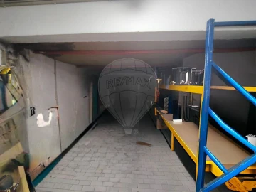 Loja para Venda em Alverca do Ribatejo e Sobralinho