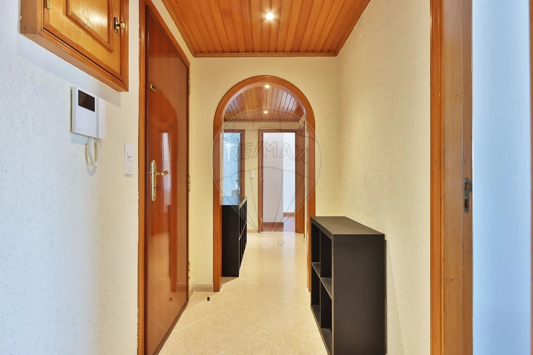 Apartamento T2 para Arrendamento em Cacém e São Marcos Foto 9