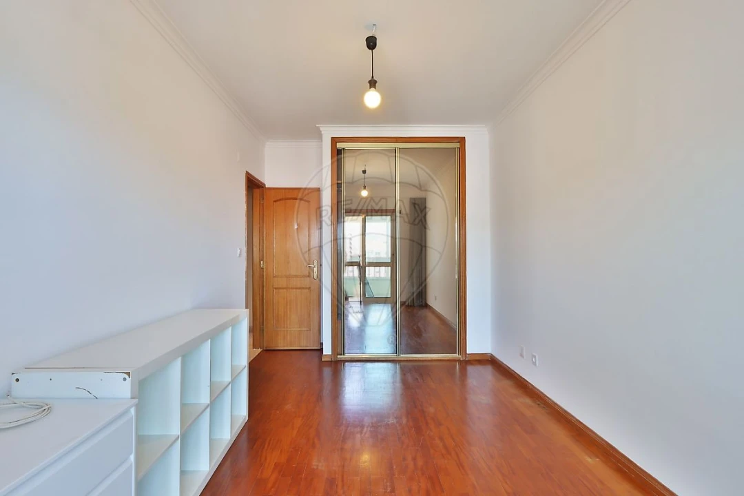 Apartamento T2 para Arrendamento em Cacém e São Marcos Foto 18