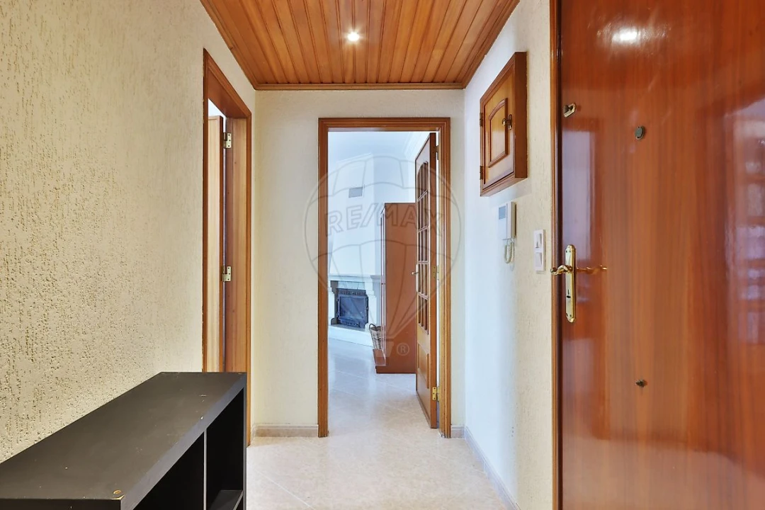 Apartamento T2 para Arrendamento em Cacém e São Marcos Foto 2