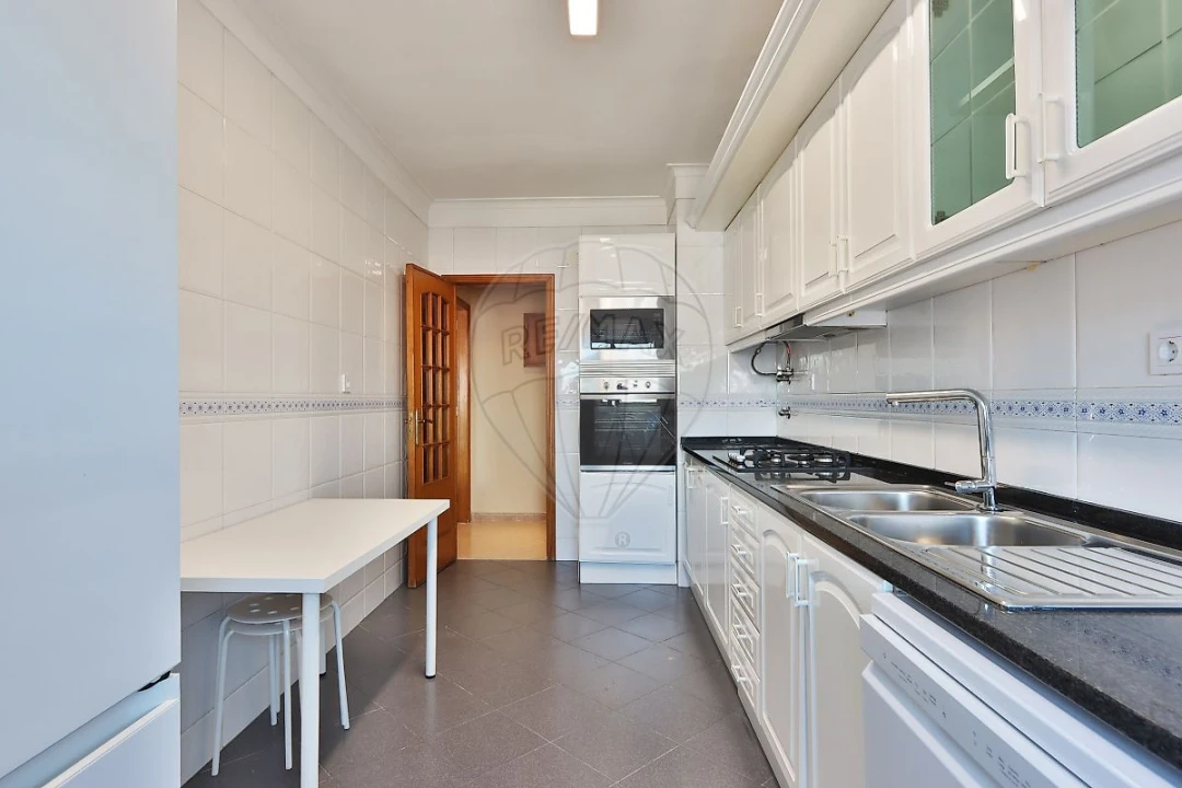 Apartamento T2 para Arrendamento em Cacém e São Marcos Foto 13