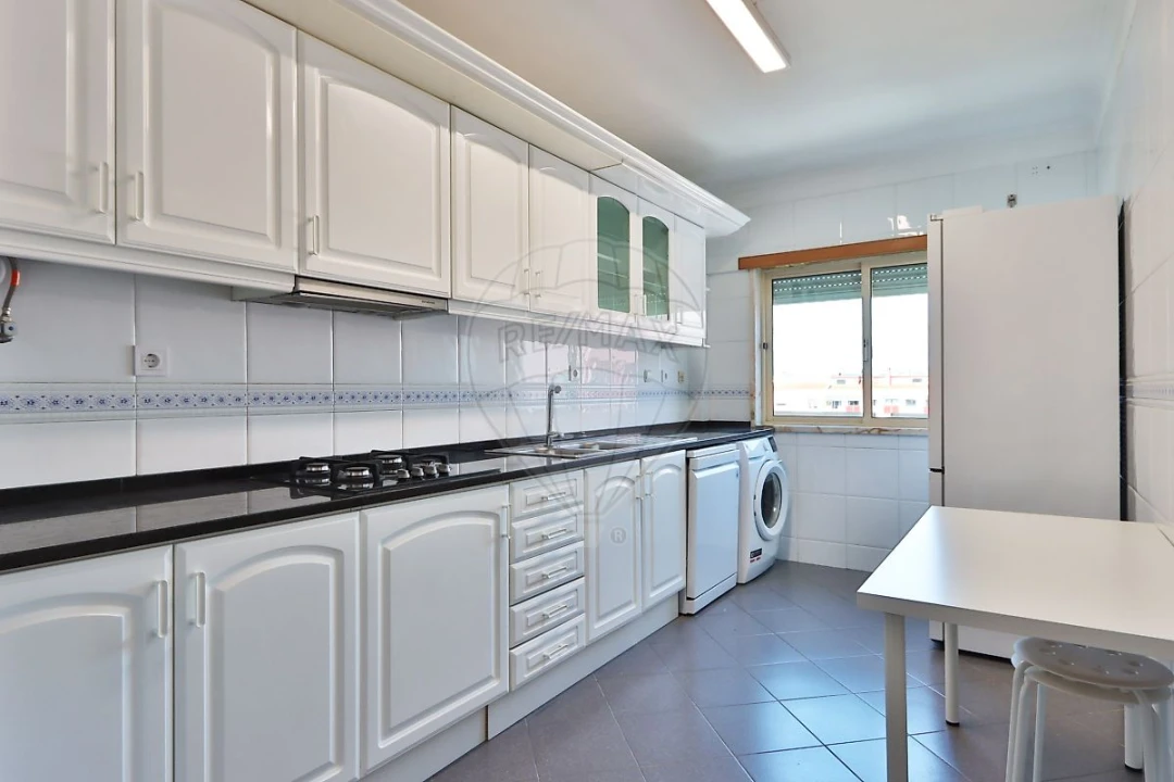 Apartamento T2 para Arrendamento em Cacém e São Marcos Foto 3