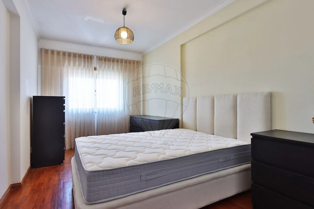 Apartamento T2 para Arrendamento em Cacém e São Marcos Foto 7