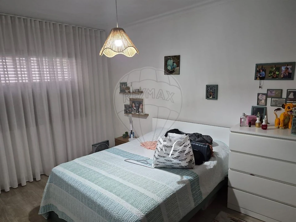 Apartamento T2 para Venda em Vilar de Andorinho Foto 7
