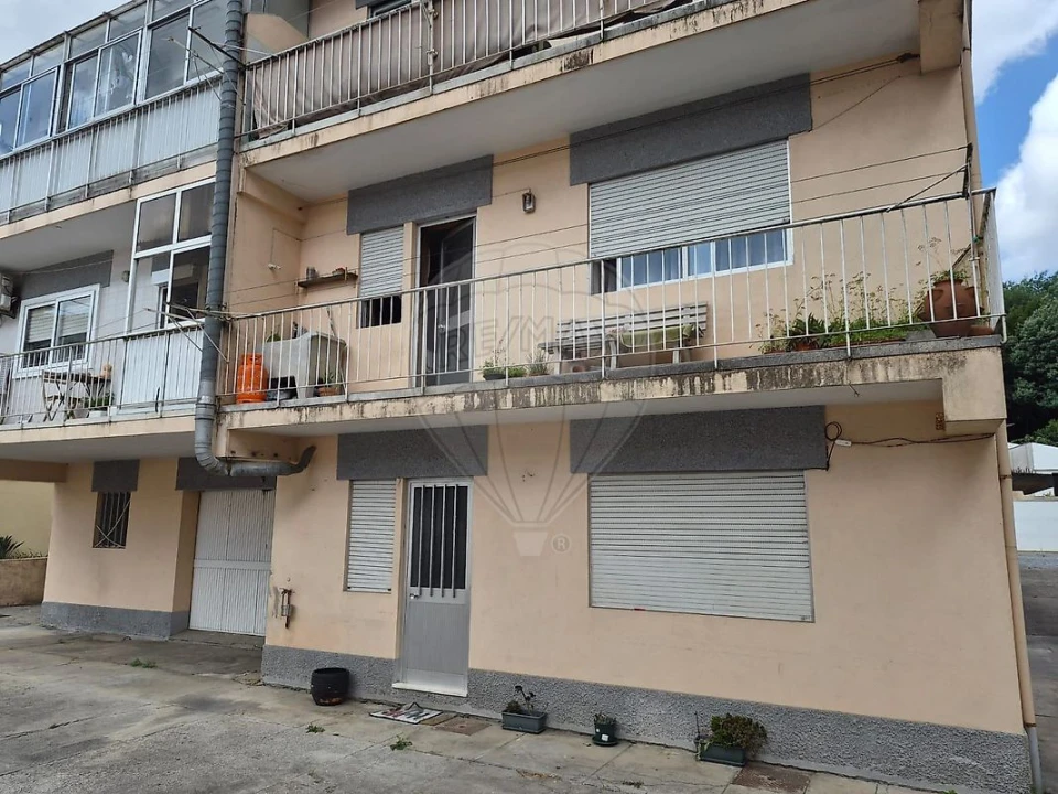 Apartamento T2 para Venda em Vilar de Andorinho Foto 33