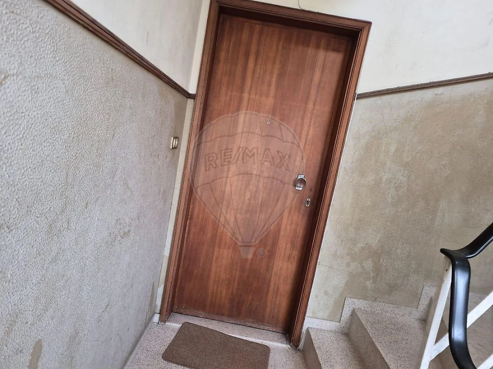 Apartamento T2 para Venda em Vilar de Andorinho Foto 24