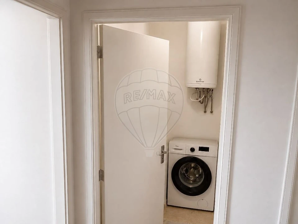 Apartamento T2 para Venda em Vilar de Andorinho Foto 13