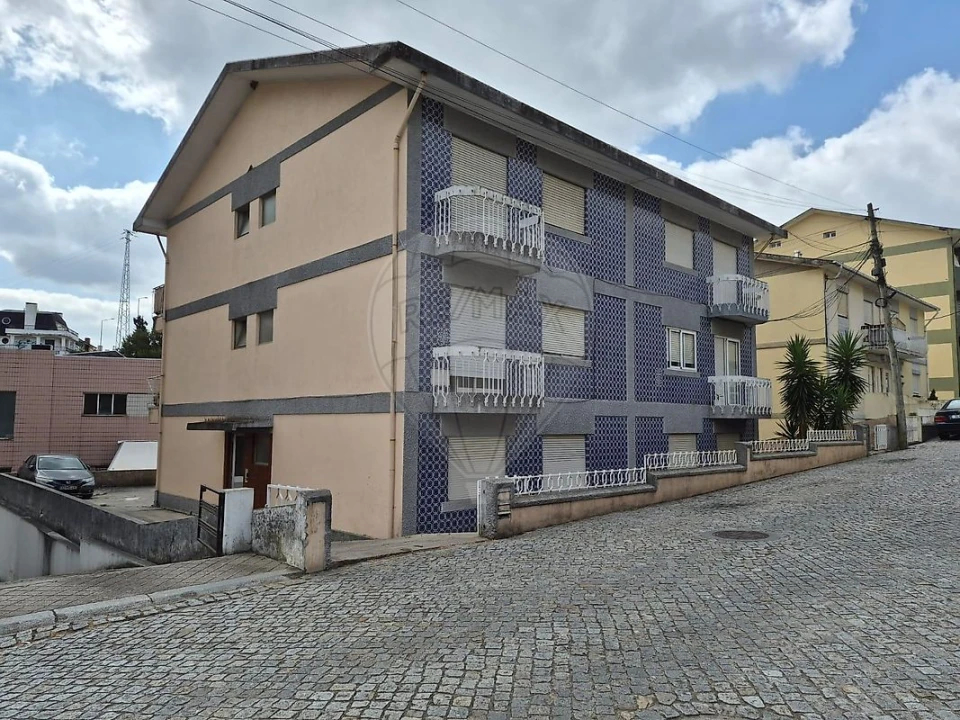 Apartamento T2 para Venda em Vilar de Andorinho Foto 39