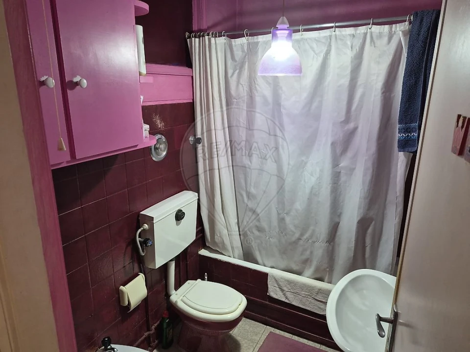Apartamento T2 para Venda em Vilar de Andorinho Foto 7