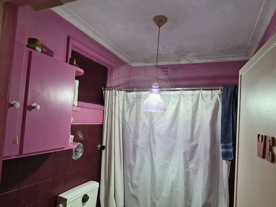 Apartamento T2 para Venda em Vilar de Andorinho Foto 6