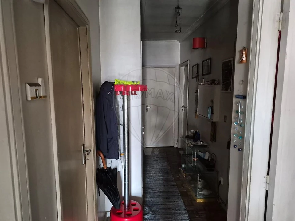 Apartamento T2 para Venda em Vilar de Andorinho Foto 19