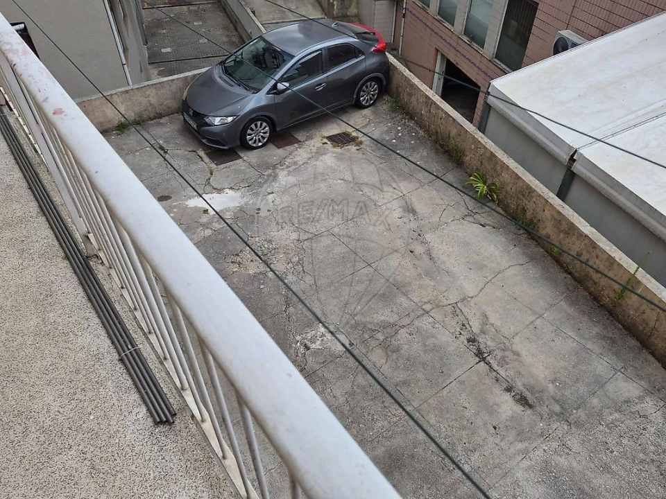 Apartamento T2 para Venda em Vilar de Andorinho Foto 16
