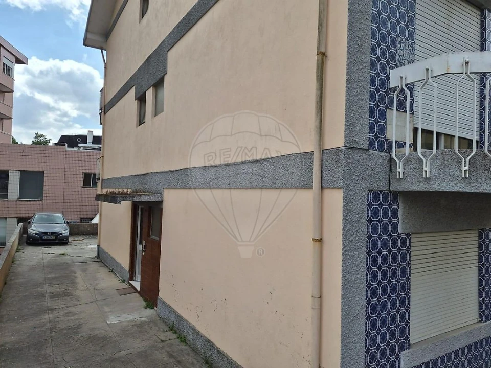 Apartamento T2 para Venda em Vilar de Andorinho Foto 35