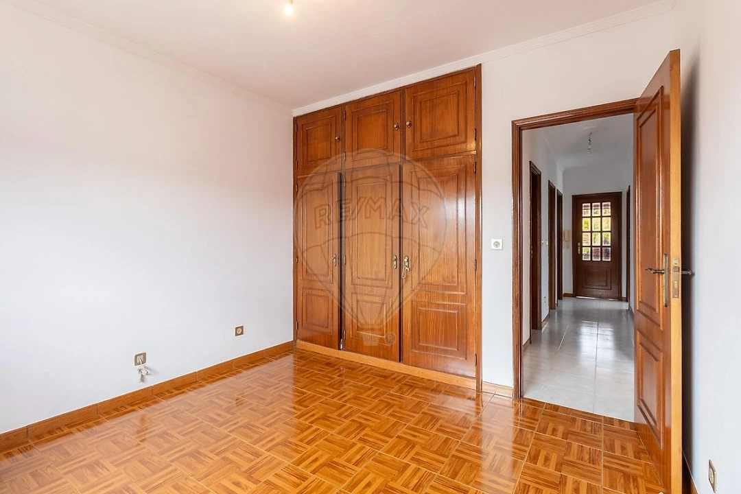 Moradia T3 para Arrendamento em Alfena Foto 14