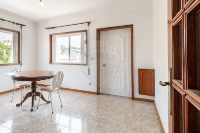 Moradia T3 para Arrendamento em Alfena