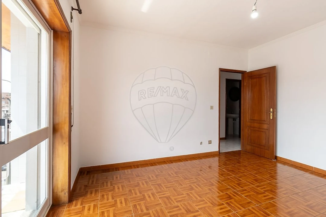 Moradia T3 para Arrendamento em Alfena Foto 16