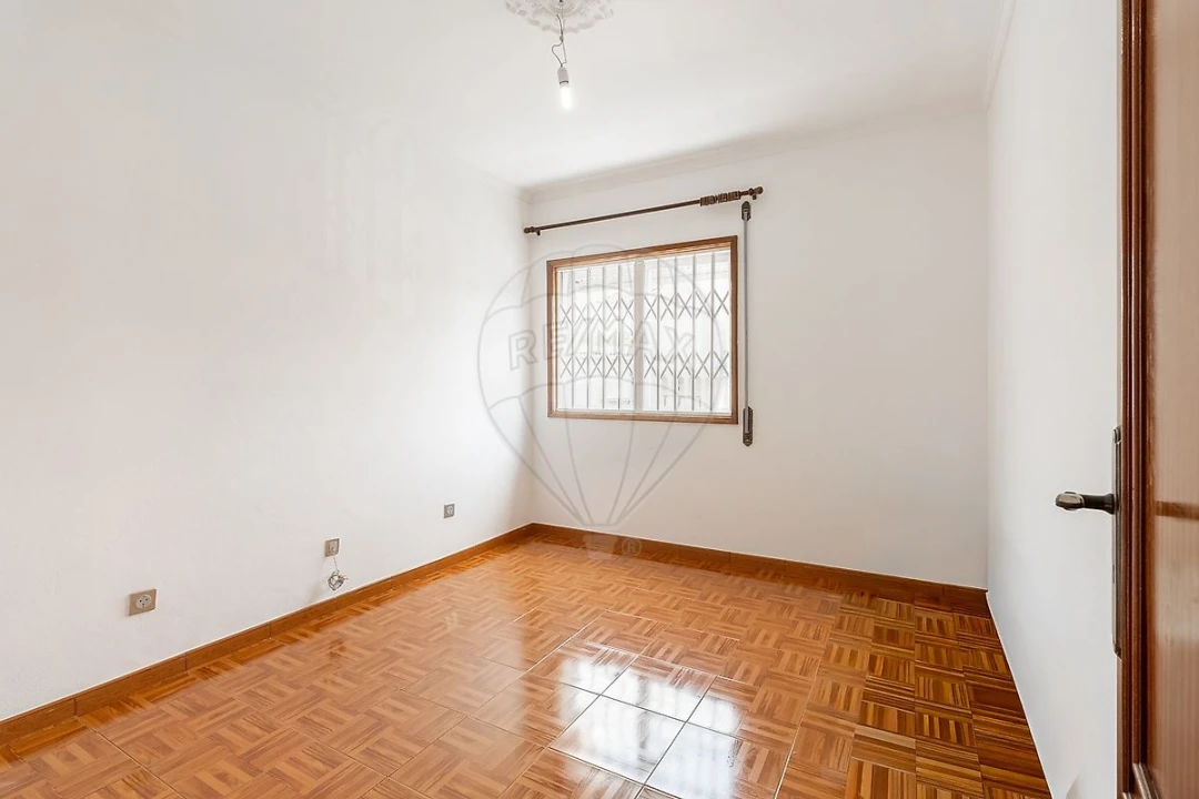 Moradia T3 para Arrendamento em Alfena Foto 21
