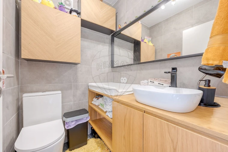 Apartamento T2 para Venda em Campanhã Foto 18