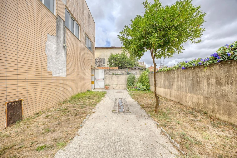 Apartamento T2 para Venda em Campanhã Foto 29