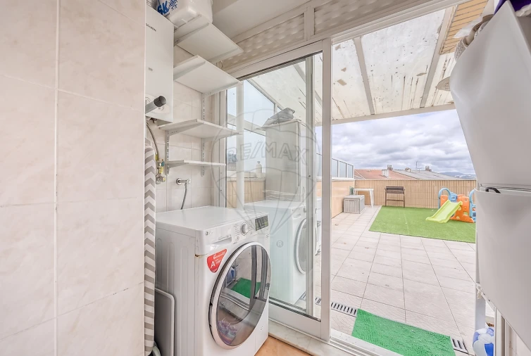 Apartamento T2 para Venda em Campanhã Foto 15