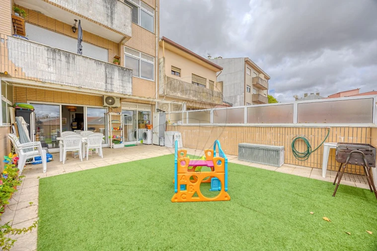 Apartamento T2 para Venda em Campanhã Foto 5