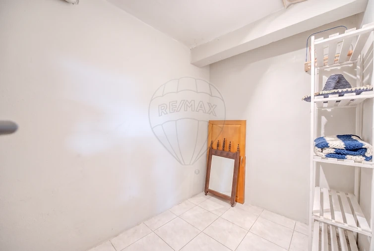 Apartamento T2 para Venda em Campanhã Foto 24
