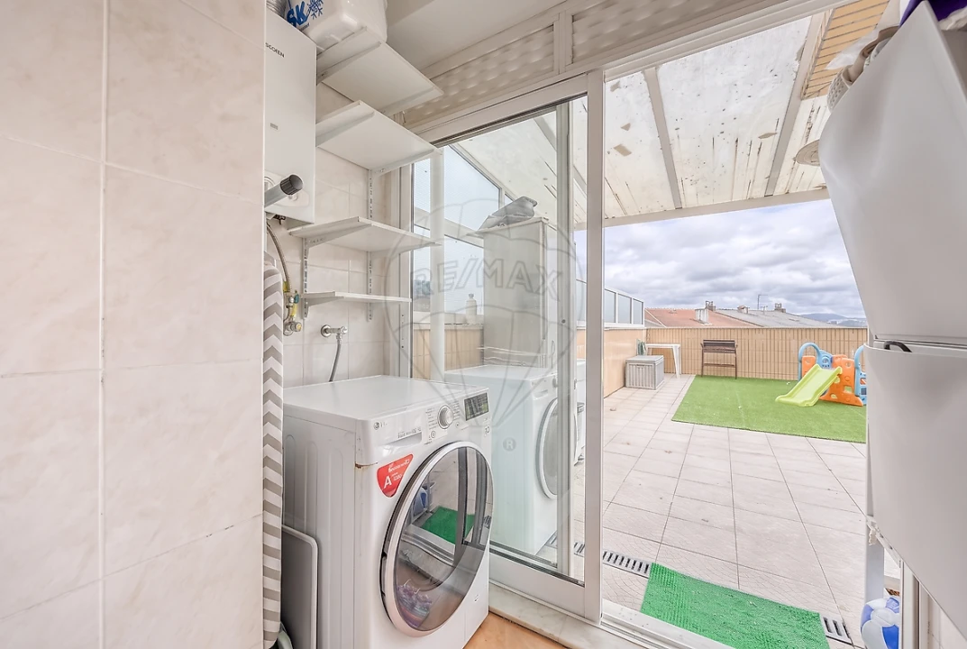 Apartamento T2 para Venda em Campanhã Foto 15