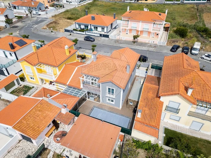 Moradia T4 para Venda em Silveira Foto 40