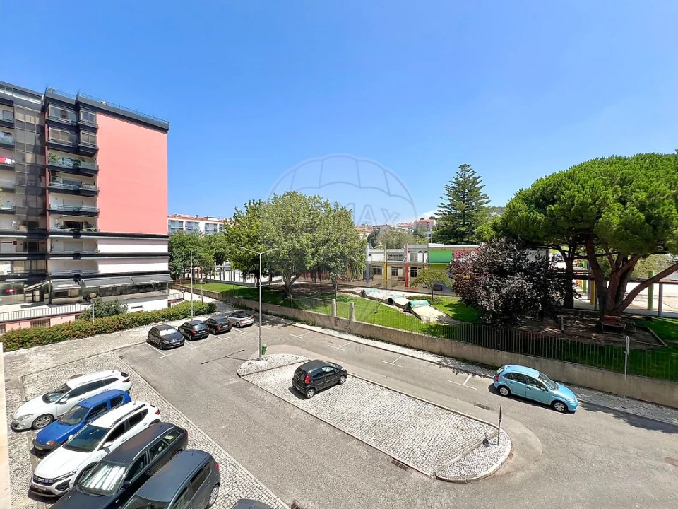 Apartamento T3 para Arrendamento em Santa Maria, São Pedro e Matacães Foto 11