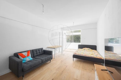Apartamento para Venda em Massamá e Monte Abraão