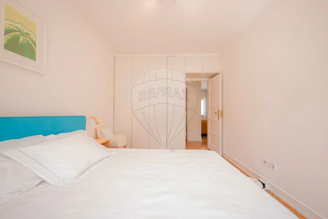 Apartamento T2 para Arrendamento em Arroios Foto 16
