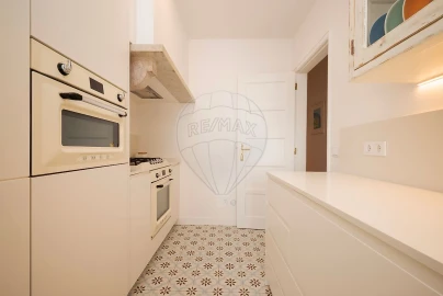 Apartamento T2 para Arrendamento em Arroios