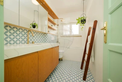 Apartamento T2 para Arrendamento em Arroios