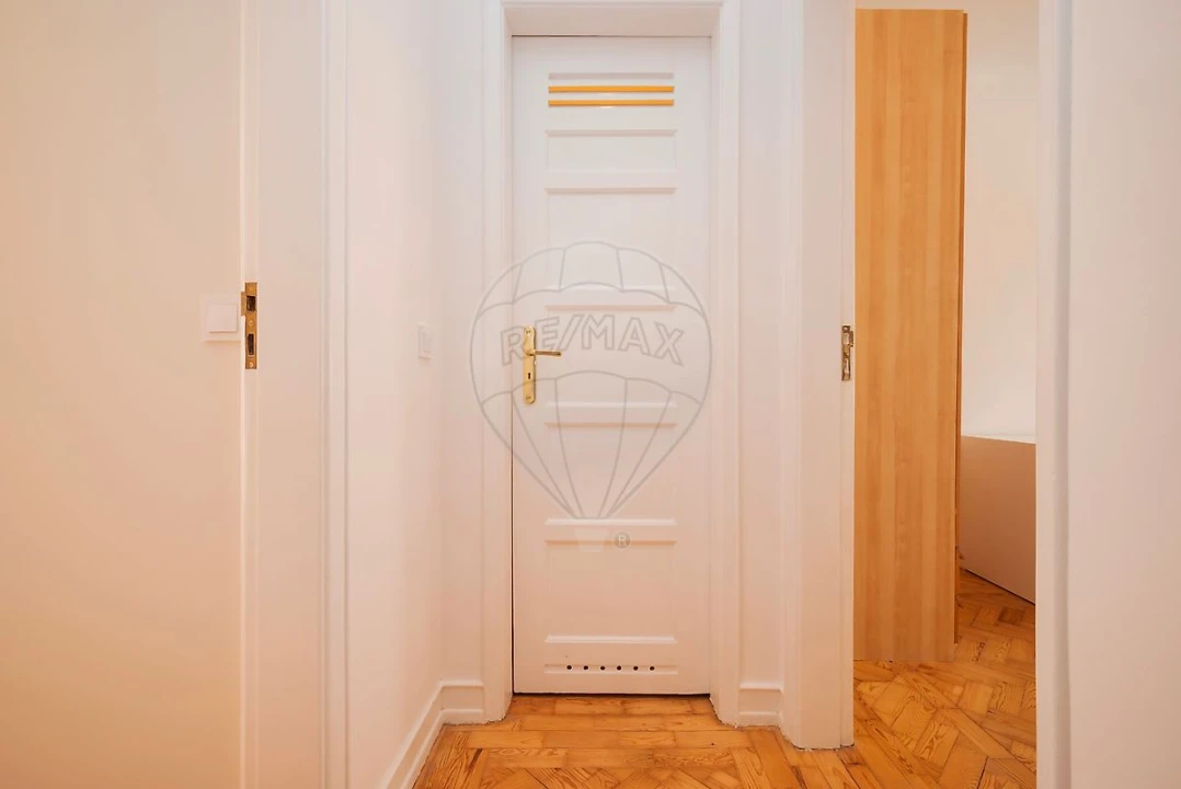 Apartamento T2 para Arrendamento em Arroios Foto 13