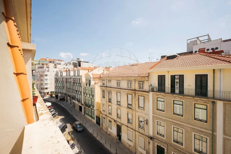 Apartamento T2 para Arrendamento em Arroios Foto 24