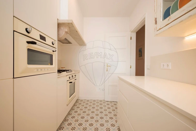 Apartamento T2 para Arrendamento em Arroios Foto 10