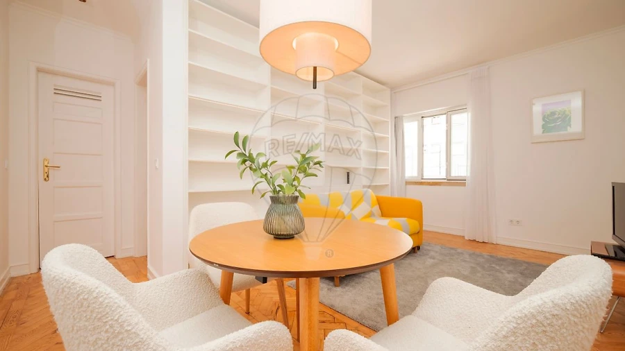 Apartamento T2 para Arrendamento em Arroios