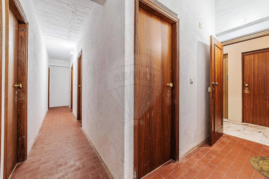 Apartamento T2 para Venda em Rio de Mouro Foto 40