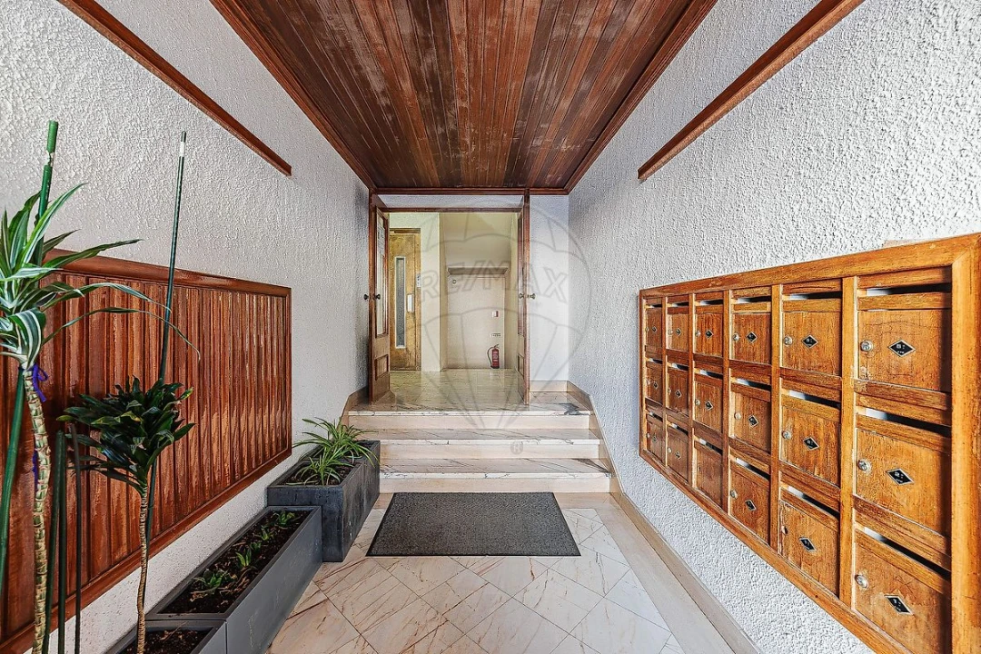Apartamento T2 para Venda em Rio de Mouro Foto 39