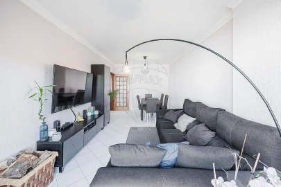 Apartamento T2 para Venda em Rio de Mouro