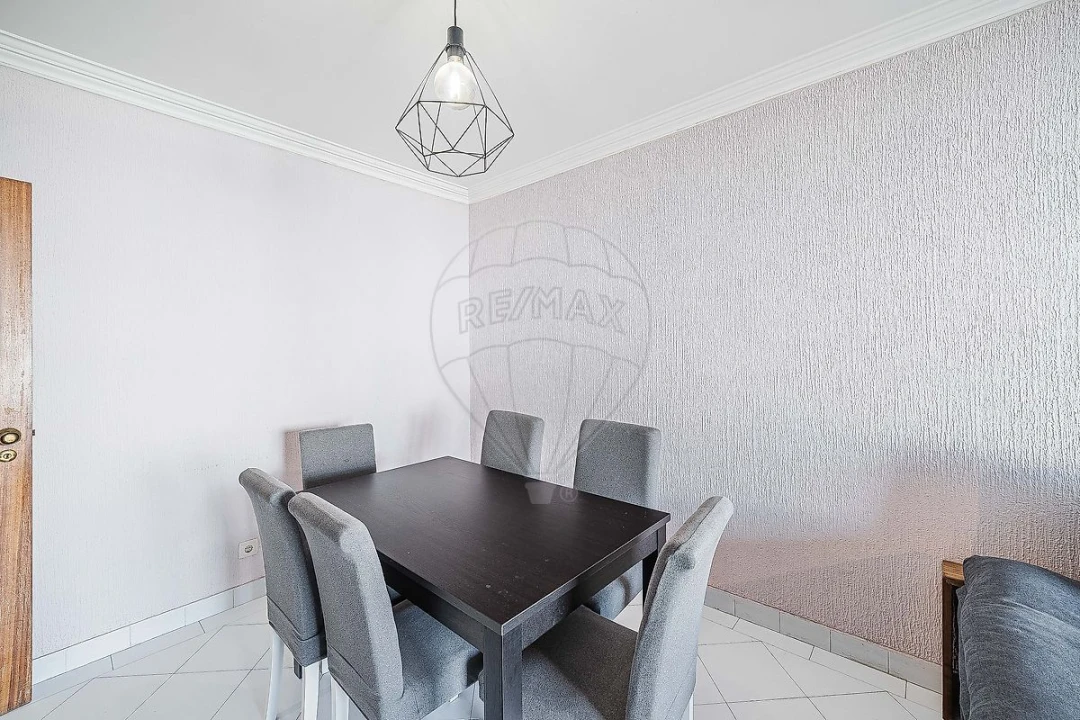 Apartamento T2 para Venda em Rio de Mouro Foto 26