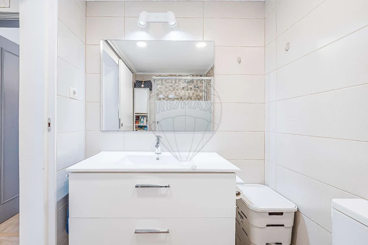 Apartamento T2 para Venda em Rio de Mouro Foto 14