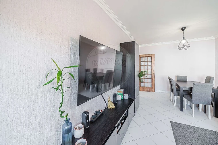 Apartamento T2 para Venda em Rio de Mouro Foto 25