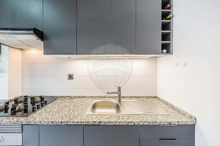 Apartamento T2 para Venda em Rio de Mouro Foto 30