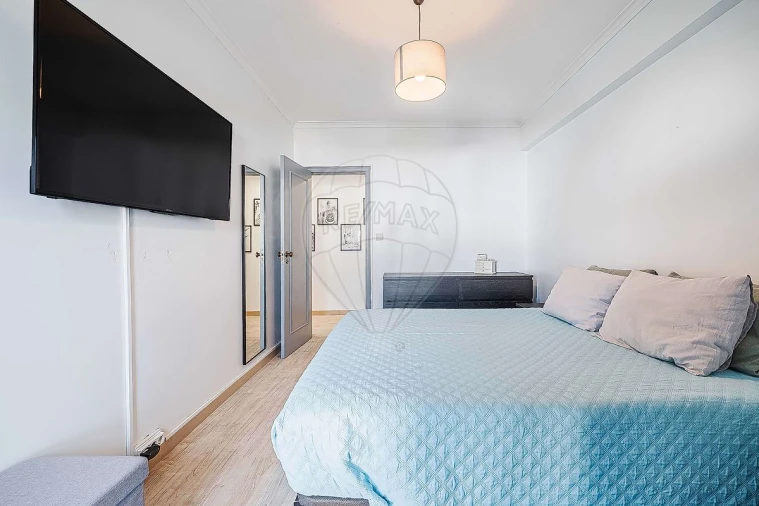 Apartamento T2 para Venda em Rio de Mouro Foto 6