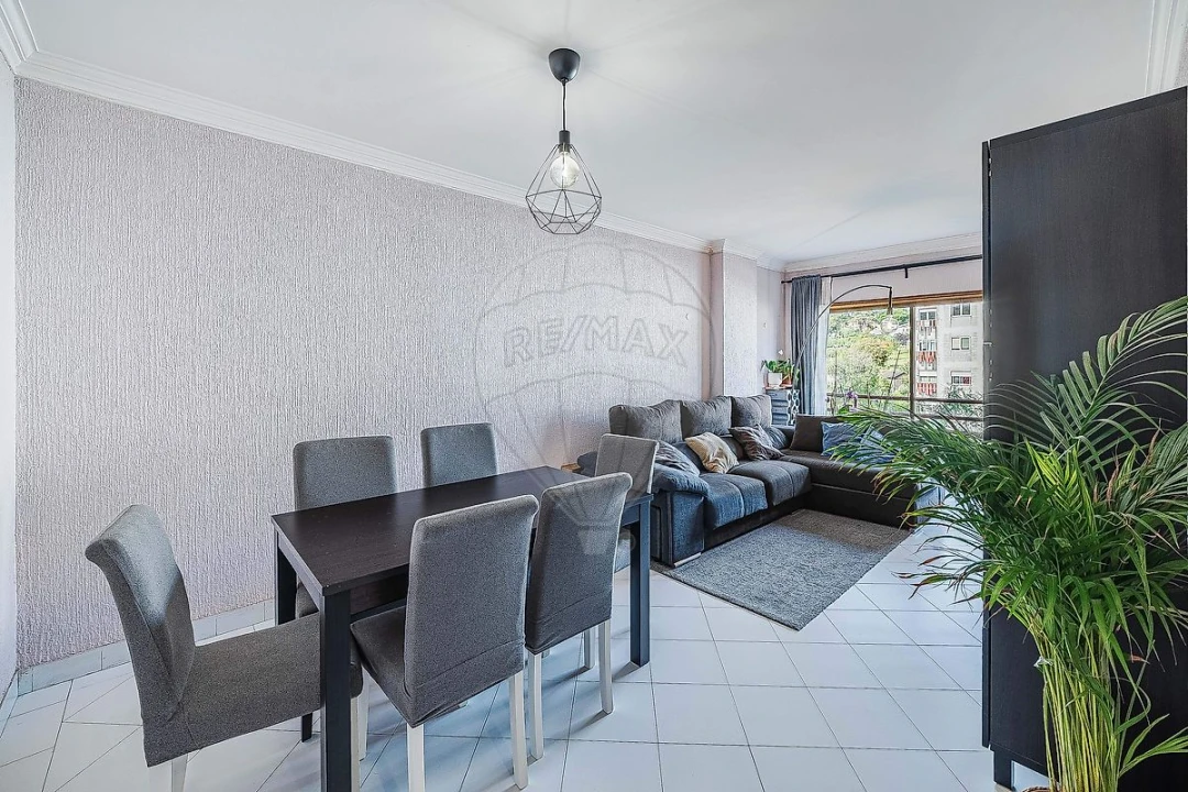 Apartamento T2 para Venda em Rio de Mouro Foto 18